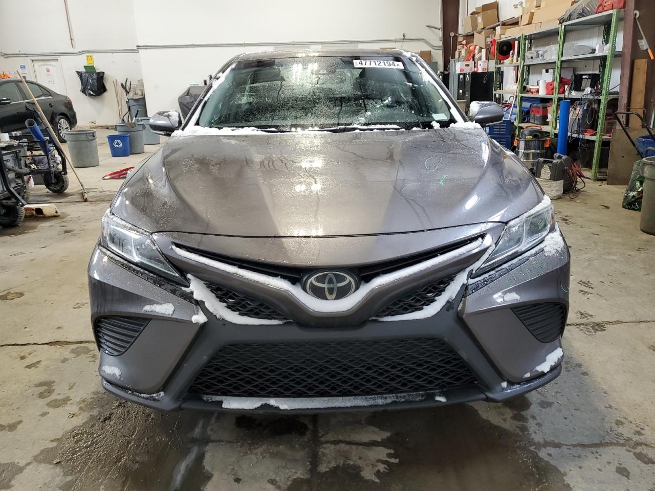 Photo 4 VIN: 4T1B11HK6JU124975 - TOYOTA CAMRY 