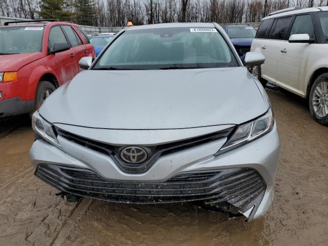 Photo 4 VIN: 4T1B11HK6JU126838 - TOYOTA CAMRY 