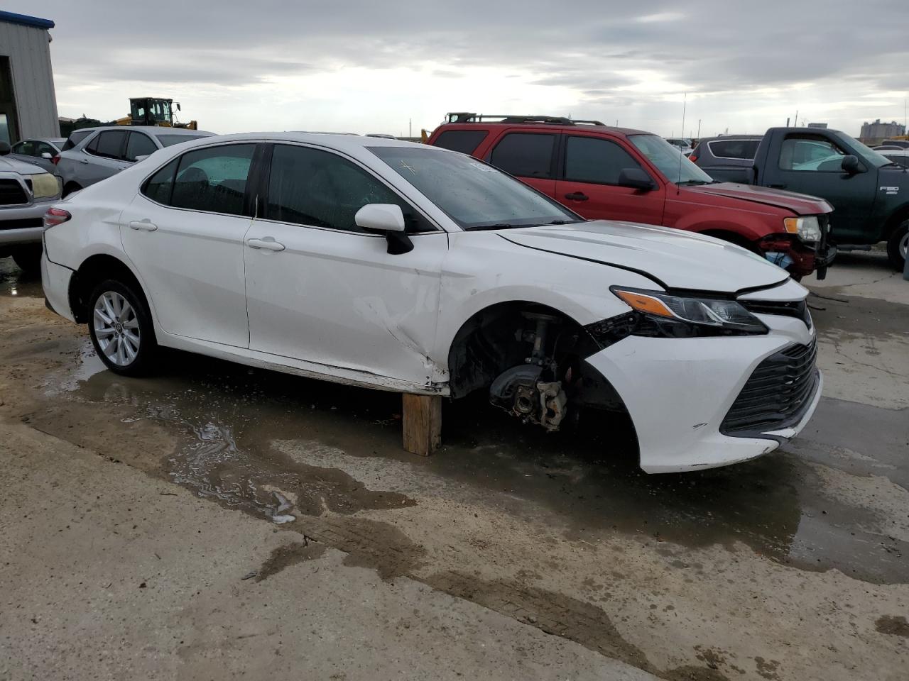 Photo 3 VIN: 4T1B11HK6JU127410 - TOYOTA CAMRY 