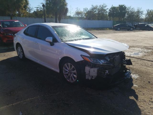 Photo 0 VIN: 4T1B11HK6JU141159 - TOYOTA CAMRY L 