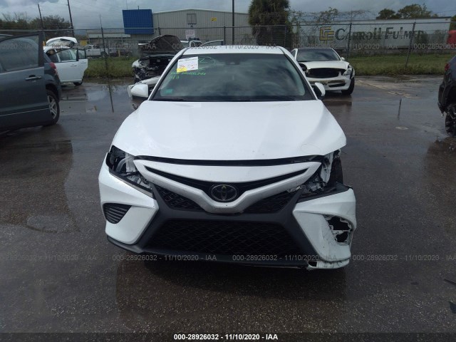 Photo 5 VIN: 4T1B11HK6JU143736 - TOYOTA CAMRY 