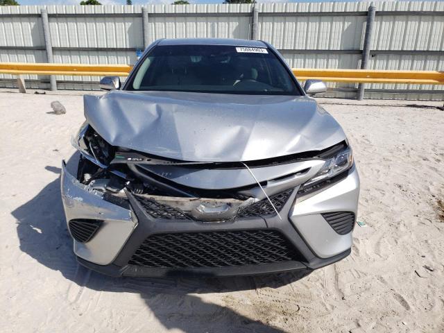 Photo 4 VIN: 4T1B11HK6JU506200 - TOYOTA CAMRY 