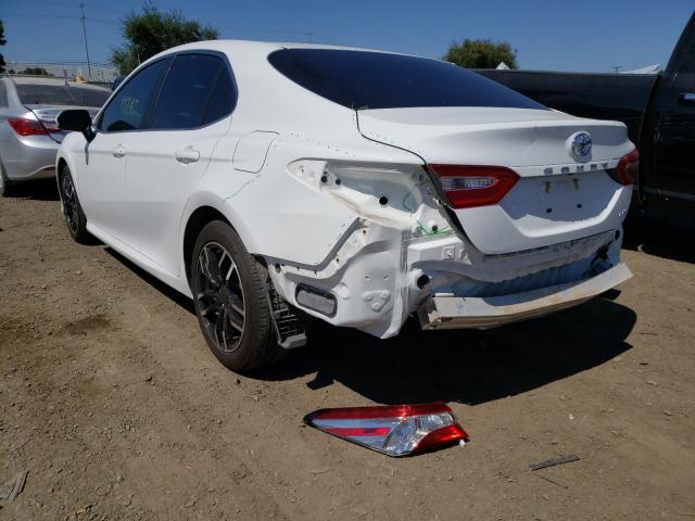 Photo 2 VIN: 4T1B11HK6JU512496 - TOYOTA CAMRY L 