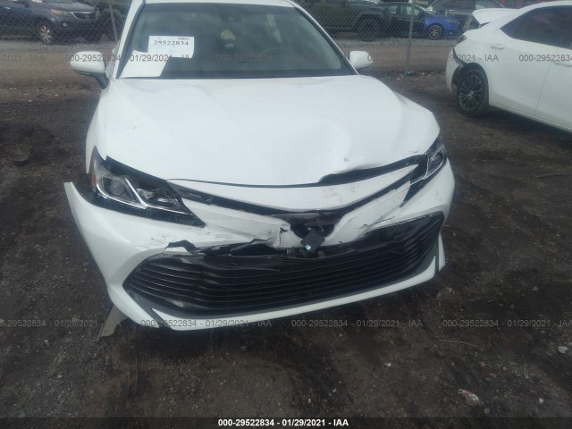 Photo 5 VIN: 4T1B11HK6JU546938 - TOYOTA CAMRY 