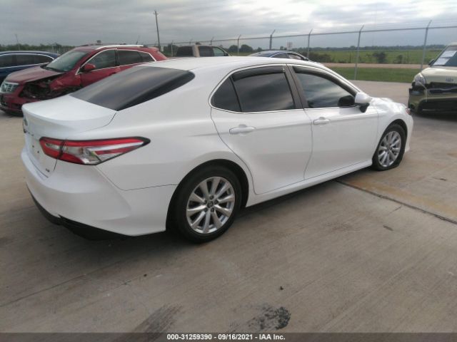 Photo 3 VIN: 4T1B11HK6JU553842 - TOYOTA CAMRY 