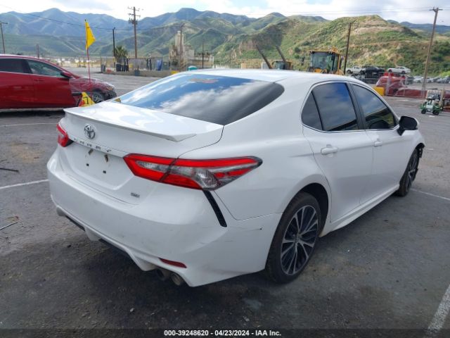 Photo 3 VIN: 4T1B11HK6JU557440 - TOYOTA CAMRY 