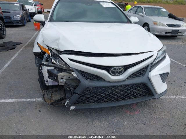 Photo 5 VIN: 4T1B11HK6JU557440 - TOYOTA CAMRY 