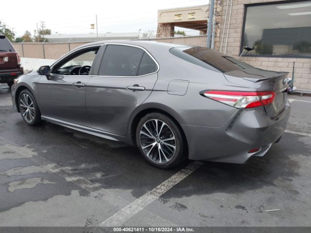 Photo 2 VIN: 4T1B11HK6JU566218 - TOYOTA CAMRY 