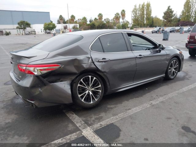 Photo 3 VIN: 4T1B11HK6JU566218 - TOYOTA CAMRY 