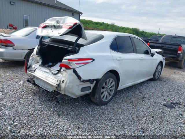 Photo 3 VIN: 4T1B11HK6JU568065 - TOYOTA CAMRY 