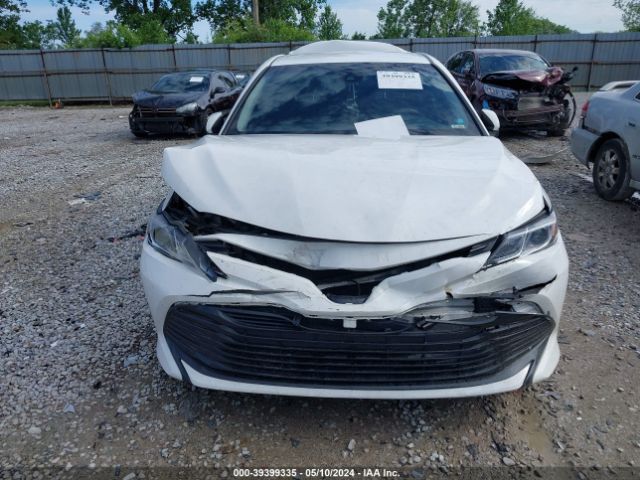 Photo 5 VIN: 4T1B11HK6JU568065 - TOYOTA CAMRY 