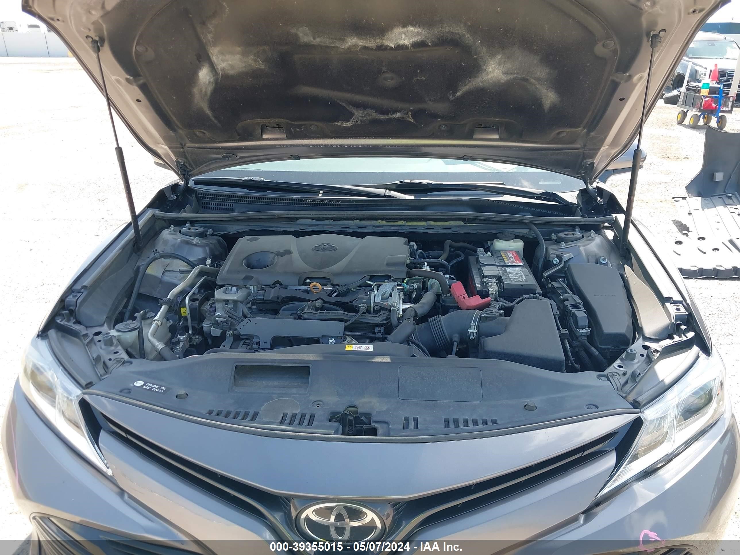 Photo 8 VIN: 4T1B11HK6JU584850 - TOYOTA CAMRY 