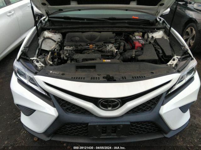 Photo 9 VIN: 4T1B11HK6JU601615 - TOYOTA CAMRY 