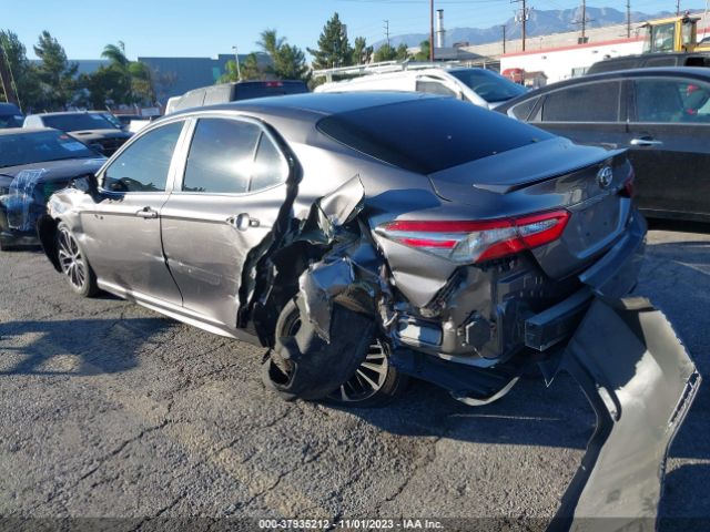 Photo 2 VIN: 4T1B11HK6JU607852 - TOYOTA CAMRY 