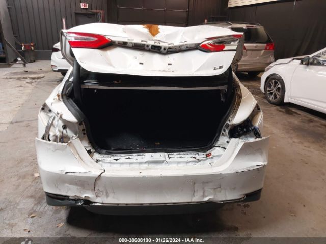 Photo 5 VIN: 4T1B11HK6JU609407 - TOYOTA CAMRY 