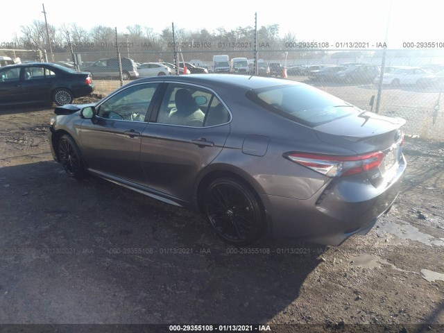 Photo 2 VIN: 4T1B11HK6JU626188 - TOYOTA CAMRY 