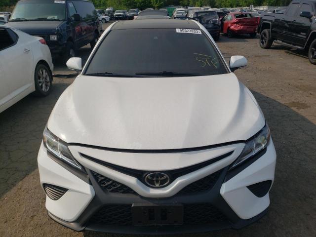 Photo 4 VIN: 4T1B11HK6JU627678 - TOYOTA CAMRY 