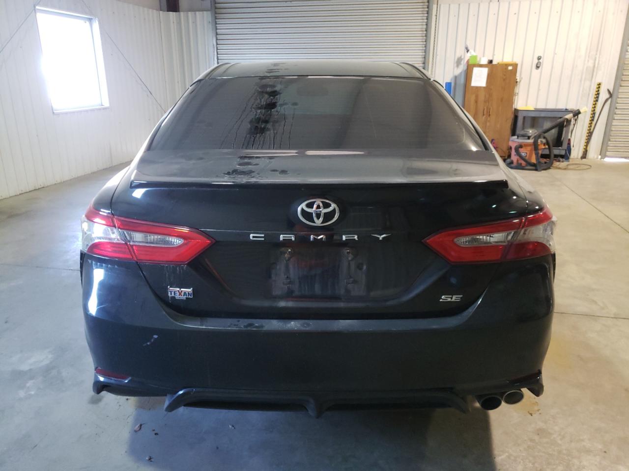 Photo 5 VIN: 4T1B11HK6JU628717 - TOYOTA CAMRY 