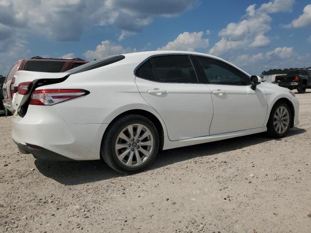 Photo 2 VIN: 4T1B11HK6JU643220 - TOYOTA CAMRY L 