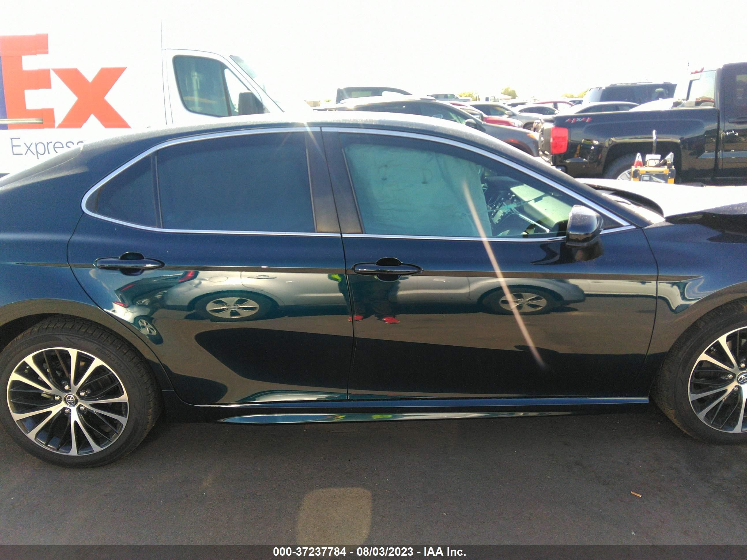 Photo 12 VIN: 4T1B11HK6JU663614 - TOYOTA CAMRY 