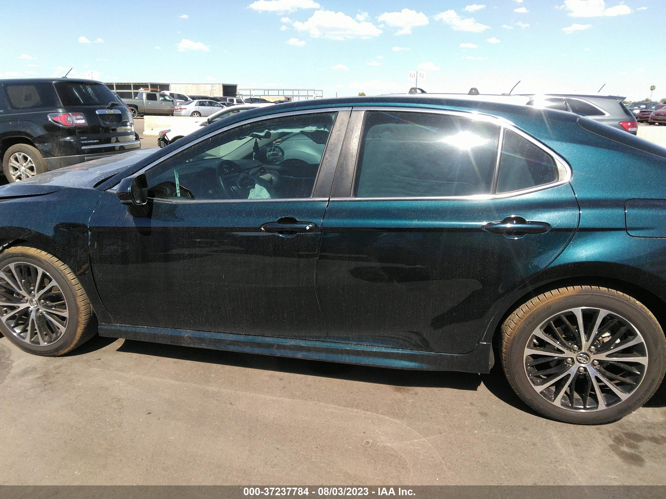 Photo 13 VIN: 4T1B11HK6JU663614 - TOYOTA CAMRY 