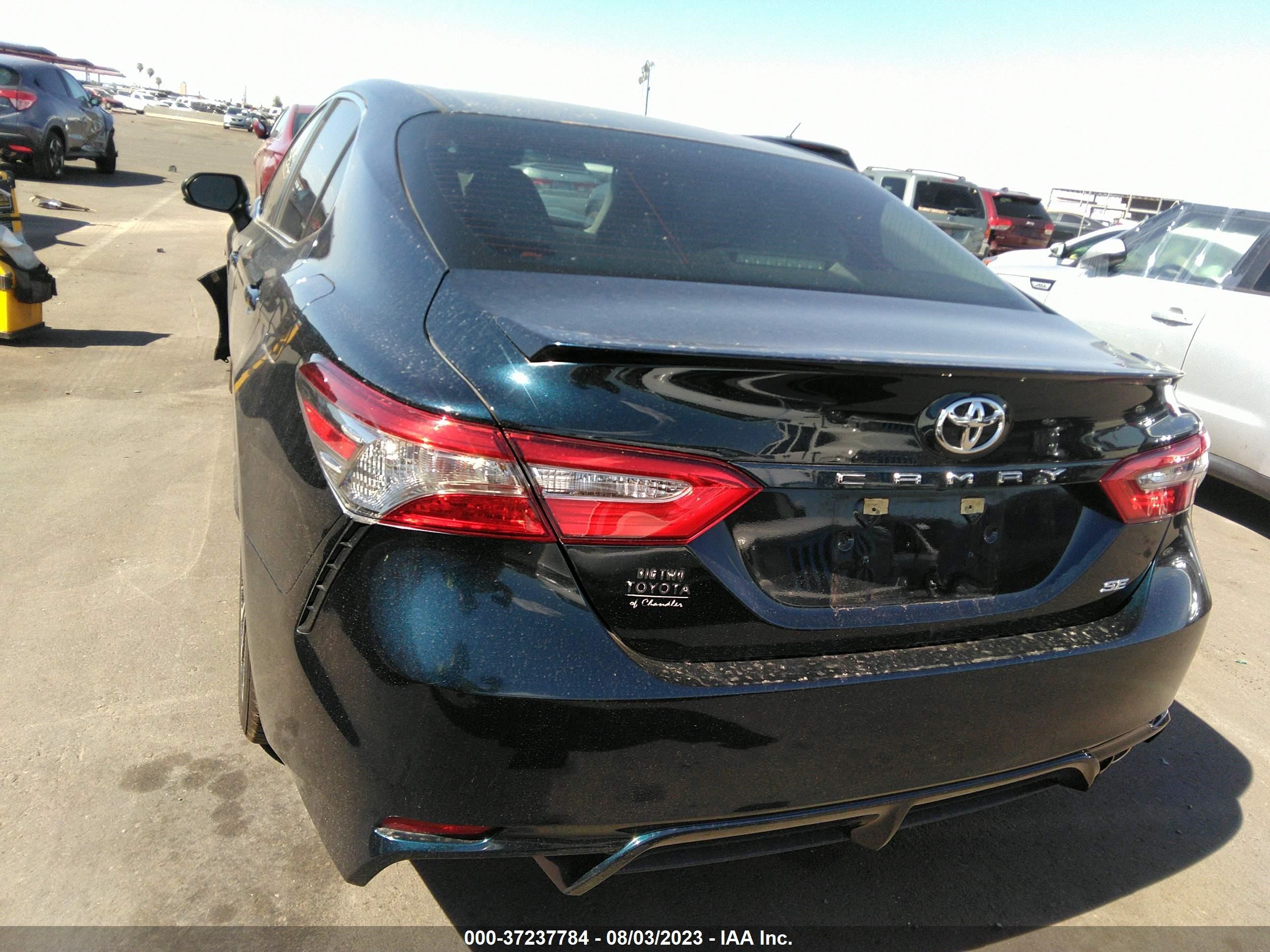 Photo 15 VIN: 4T1B11HK6JU663614 - TOYOTA CAMRY 