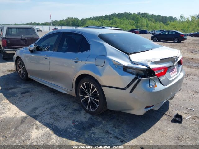 Photo 2 VIN: 4T1B11HK6JU672197 - TOYOTA CAMRY 