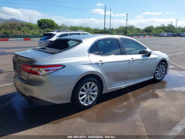 Photo 3 VIN: 4T1B11HK6KU696128 - TOYOTA CAMRY 