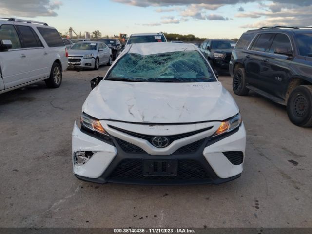 Photo 5 VIN: 4T1B11HK6KU746266 - TOYOTA CAMRY 