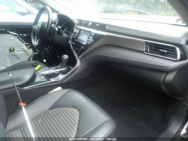 Photo 4 VIN: 4T1B11HK6KU770020 - TOYOTA CAMRY 