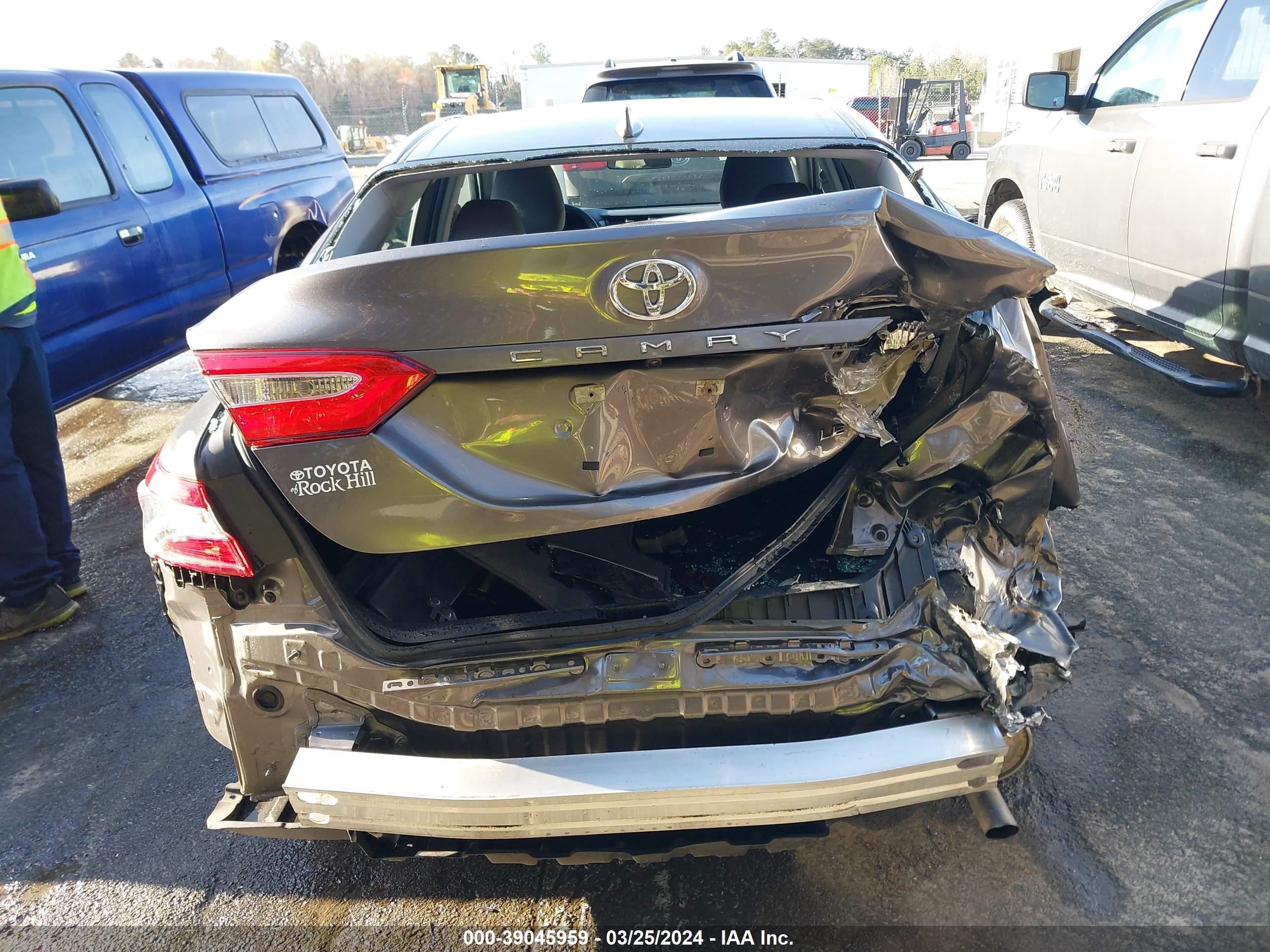 Photo 15 VIN: 4T1B11HK6KU791126 - TOYOTA CAMRY 