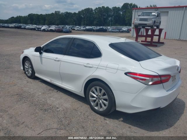 Photo 2 VIN: 4T1B11HK6KU823489 - TOYOTA CAMRY 