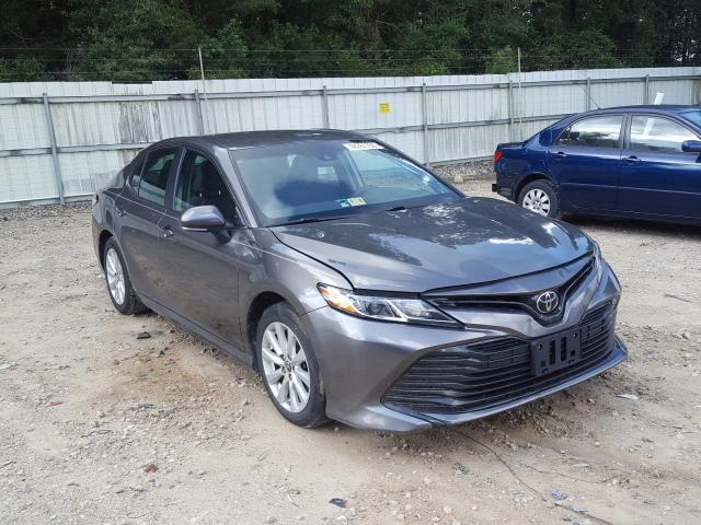 Photo 0 VIN: 4T1B11HK7JU010953 - TOYOTA CAMRY L 