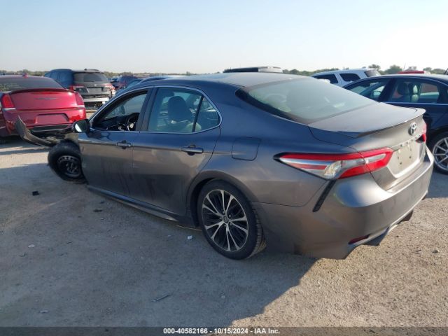 Photo 2 VIN: 4T1B11HK7JU012993 - TOYOTA CAMRY 