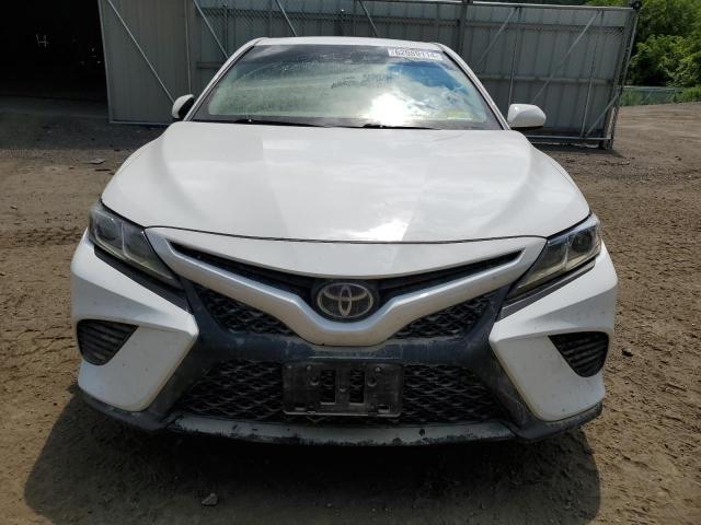 Photo 4 VIN: 4T1B11HK7JU016509 - TOYOTA CAMRY L 