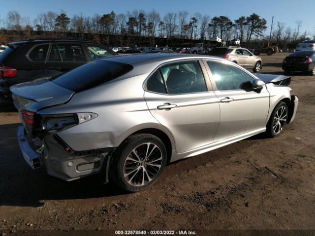 Photo 3 VIN: 4T1B11HK7JU016610 - TOYOTA CAMRY 