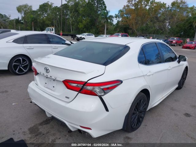 Photo 3 VIN: 4T1B11HK7JU016896 - TOYOTA CAMRY 