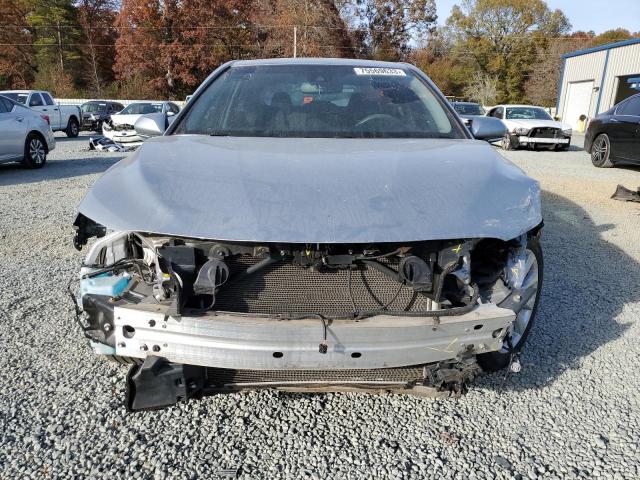 Photo 4 VIN: 4T1B11HK7JU019572 - TOYOTA CAMRY 