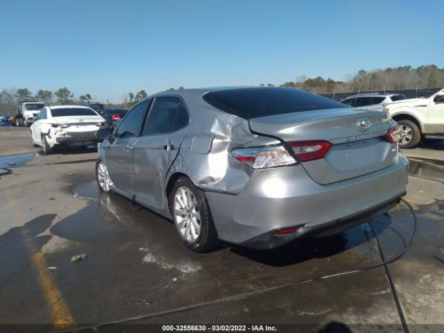 Photo 2 VIN: 4T1B11HK7JU025257 - TOYOTA CAMRY 