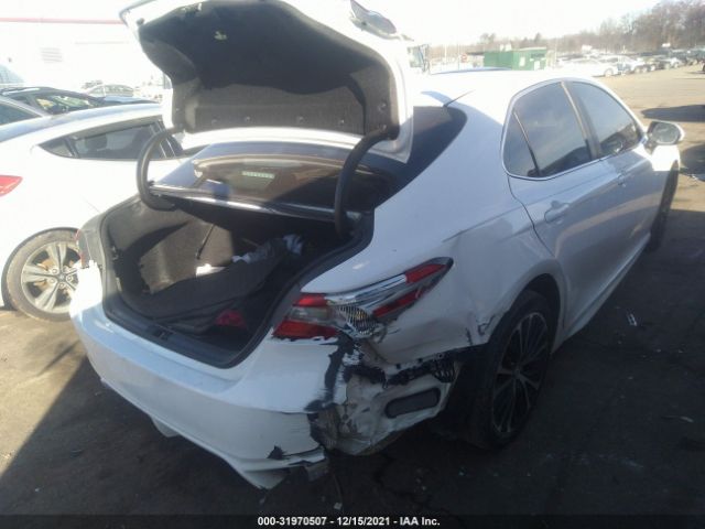 Photo 3 VIN: 4T1B11HK7JU026845 - TOYOTA CAMRY 