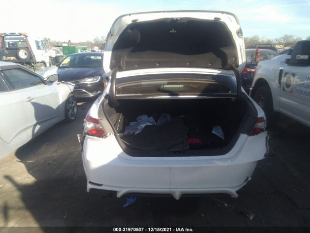 Photo 5 VIN: 4T1B11HK7JU026845 - TOYOTA CAMRY 