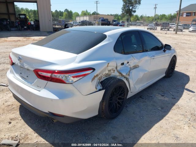 Photo 3 VIN: 4T1B11HK7JU031317 - TOYOTA CAMRY 