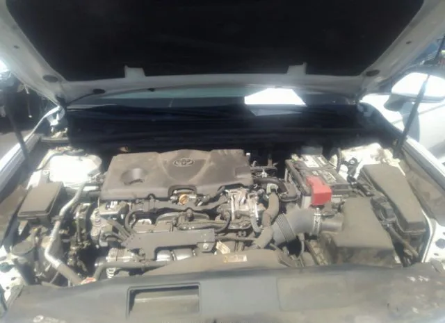 Photo 9 VIN: 4T1B11HK7JU033441 - TOYOTA CAMRY 