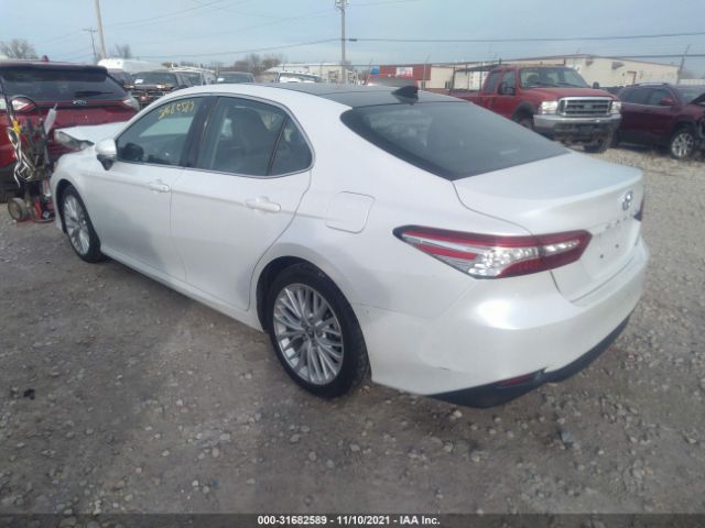 Photo 2 VIN: 4T1B11HK7JU033505 - TOYOTA CAMRY 