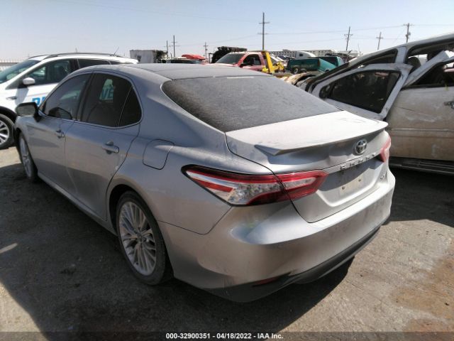 Photo 2 VIN: 4T1B11HK7JU040700 - TOYOTA CAMRY 