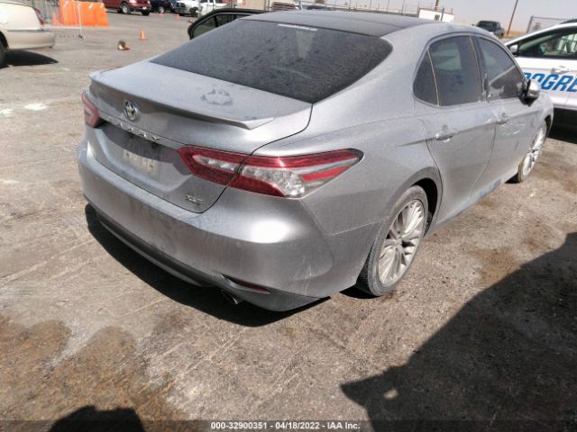 Photo 3 VIN: 4T1B11HK7JU040700 - TOYOTA CAMRY 