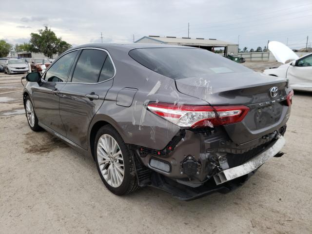 Photo 2 VIN: 4T1B11HK7JU043161 - TOYOTA CAMRY L 