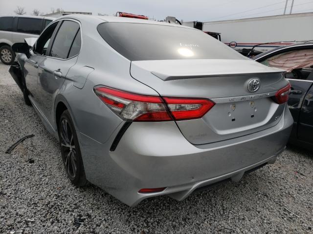 Photo 2 VIN: 4T1B11HK7JU046769 - TOYOTA CAMRY L 