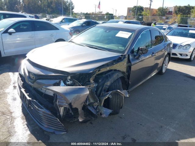 Photo 5 VIN: 4T1B11HK7JU047050 - TOYOTA CAMRY 