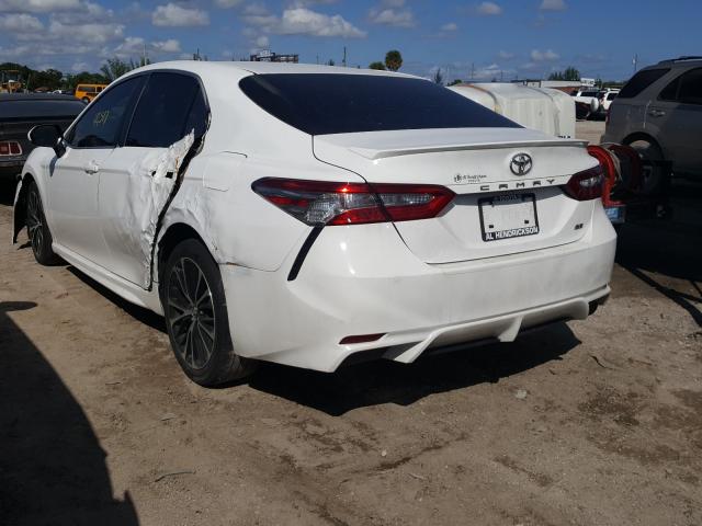 Photo 2 VIN: 4T1B11HK7JU049719 - TOYOTA CAMRY L 